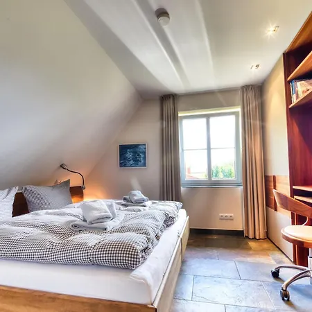 Avantgarde Im Kapitaens Hus Ruegen