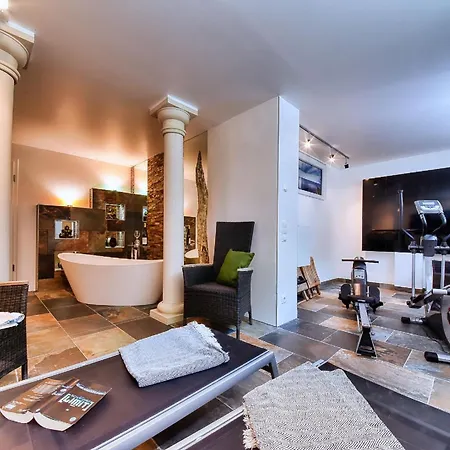 Avantgarde Im Kapitaens Hus Ruegen *
